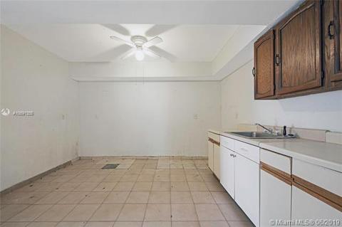 466 E 37th St, Hialeah, FL 33013 photo 12