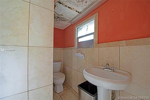 466 E 37th St, Hialeah, FL 33013 photo 22