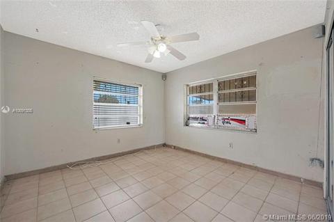 466 E 37th St, Hialeah, FL 33013 photo 15