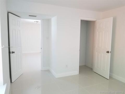 630 W 70th Pl, Hialeah, FL 33014 photo 21
