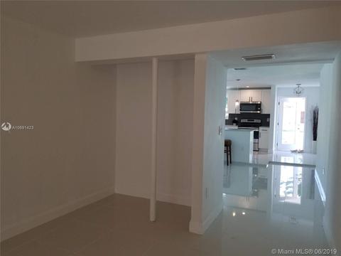 630 W 70th Pl, Hialeah, FL 33014 photo 23