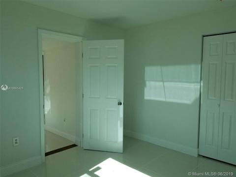 630 W 70th Pl, Hialeah, FL 33014 photo 18