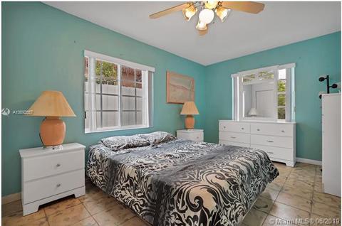 221 E 50th St, Hialeah, FL 33013 photo 13