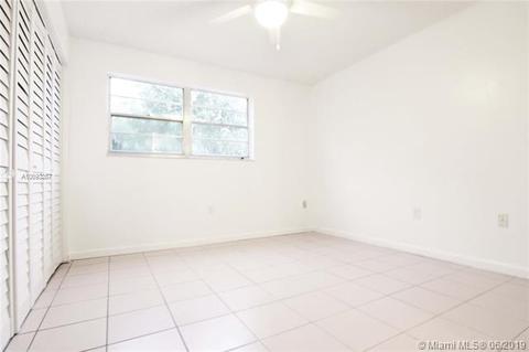 Undisclosed, Miami, FL 33193 photo 5