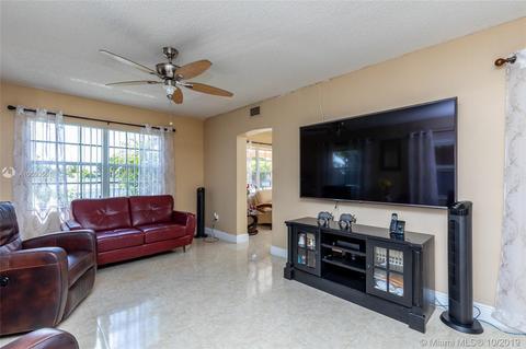 1460 E 8th Ct, Hialeah, FL 33010 photo 16