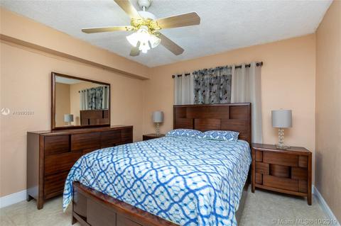 1460 E 8th Ct, Hialeah, FL 33010 photo 21
