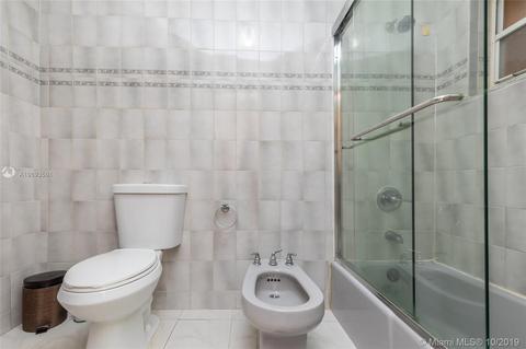 1460 E 8th Ct, Hialeah, FL 33010 photo 25