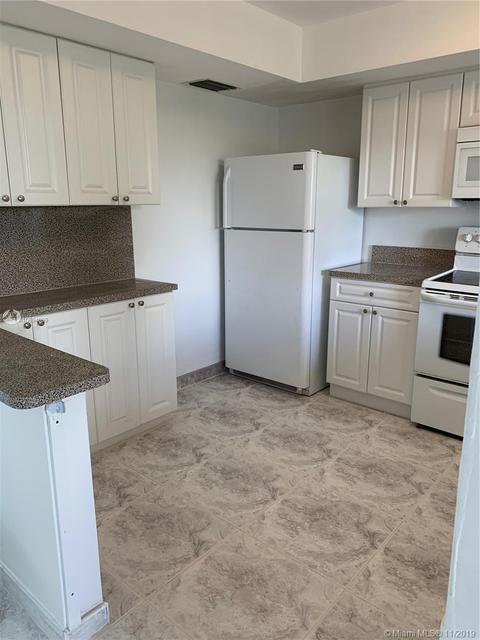 3912 E Shore Rd, Miramar, FL 33023 photo 4