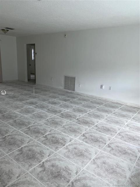 3912 E Shore Rd, Miramar, FL 33023 photo 2