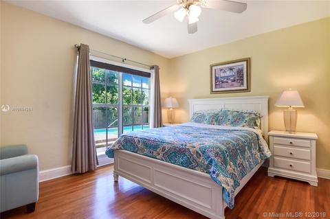8919 Emerson Ave, Surfside, FL 33154 photo 11