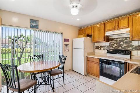 3340 E Meadows Cir, Miramar, FL 33025 photo 11