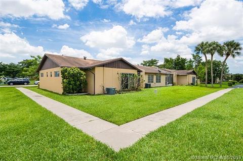 3340 E Meadows Cir, Miramar, FL 33025 photo 4