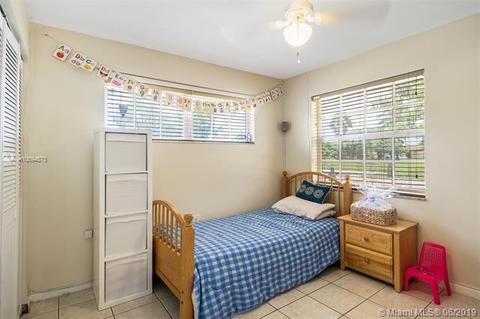 3340 E Meadows Cir, Miramar, FL 33025 photo 17