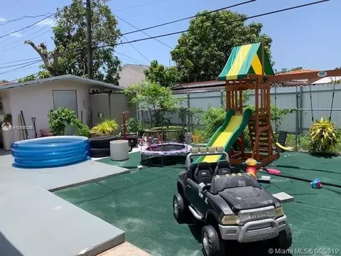 342 E 8th St, Hialeah, FL 33010 photo 3