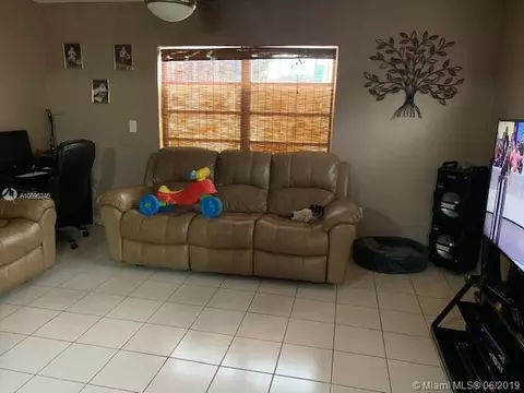 342 E 8th St, Hialeah, FL 33010 photo 9