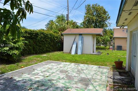 1071 W 46th St, Hialeah, FL 33012 photo 8