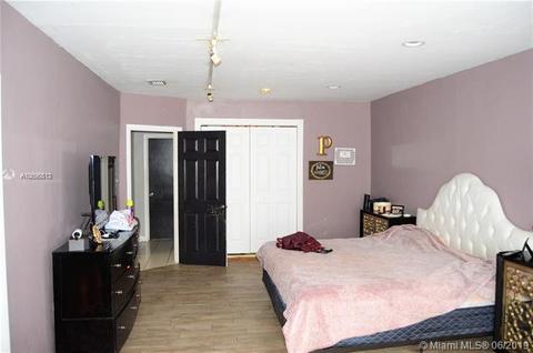 1071 W 46th St, Hialeah, FL 33012 photo 19