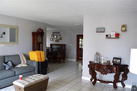 1071 W 46th St, Hialeah, FL 33012 photo 12