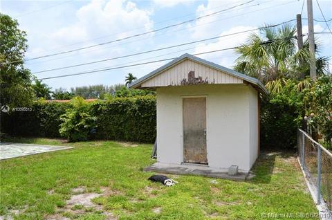 1071 W 46th St, Hialeah, FL 33012 photo 11