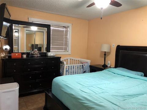 423 W 14th St, Hialeah, FL 33010 photo 8
