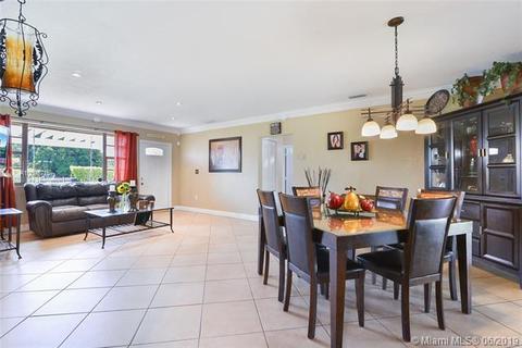 6380 E 4th Ave, Hialeah, FL 33013 photo 8