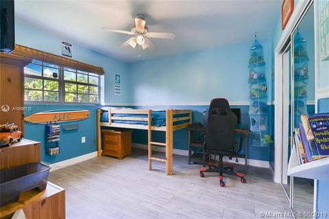 6380 E 4th Ave, Hialeah, FL 33013 photo 9
