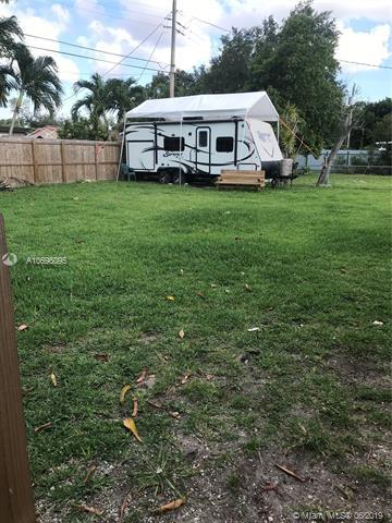 275 NW 64 Ct, Miami, FL 33126 photo 9