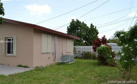 302 E 47, Hialeah, FL 33013 photo 4