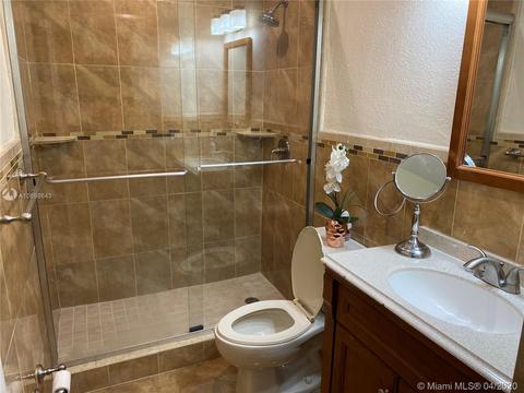 237 E 3rd St #4, Hialeah, FL 33010 photo 17