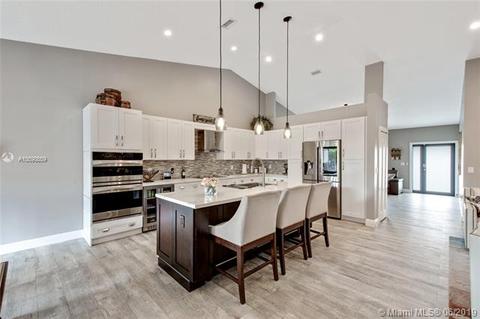 8932 NW 148th St, Miami Lakes, FL 33018 photo 8