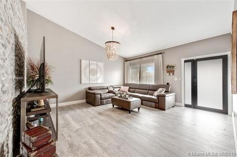 8932 NW 148th St, Miami Lakes, FL 33018 photo 5