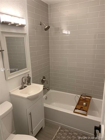75 W 59th St, Hialeah, FL 33012 photo 4