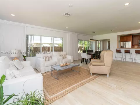 8727 Carlyle Ave, Surfside, FL 33154 photo 4