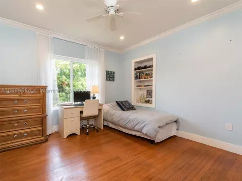 8727 Carlyle Ave, Surfside, FL 33154 photo 15