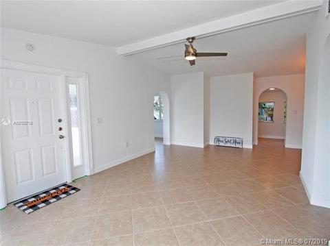 621 Hialeah Dr, Hialeah, FL 33010 photo 8