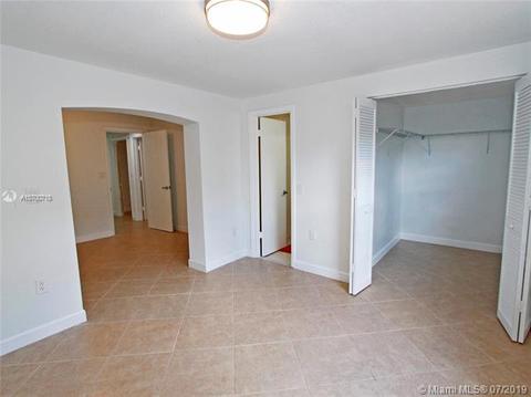 621 Hialeah Dr, Hialeah, FL 33010 photo 18