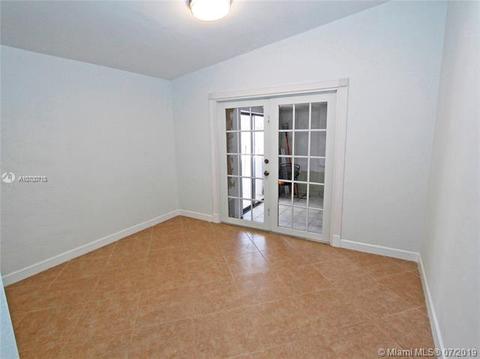 621 Hialeah Dr, Hialeah, FL 33010 photo 23
