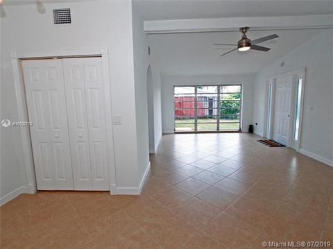 621 Hialeah Dr, Hialeah, FL 33010 photo 11