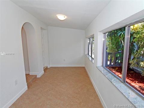 621 Hialeah Dr, Hialeah, FL 33010 photo 13