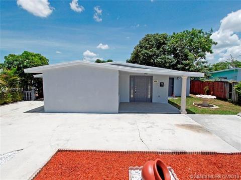 621 Hialeah Dr, Hialeah, FL 33010 photo 1