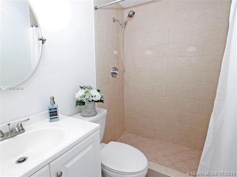 621 Hialeah Dr, Hialeah, FL 33010 photo 22