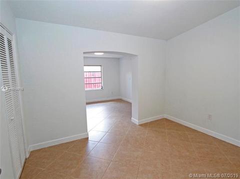 621 Hialeah Dr, Hialeah, FL 33010 photo 16