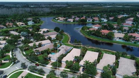 2561 Bay Pointe Dr, Weston, FL 33327 photo 2