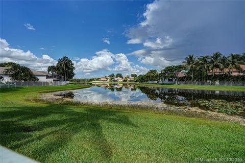 2561 Bay Pointe Dr, Weston, FL 33327 photo 14