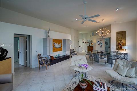 2561 Bay Pointe Dr, Weston, FL 33327 photo 3