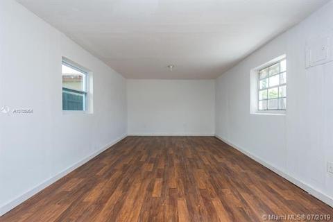 3311 NW 16th Ter, Miami, FL 33125 photo 3