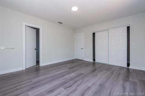 3311 NW 16th Ter, Miami, FL 33125 photo 14