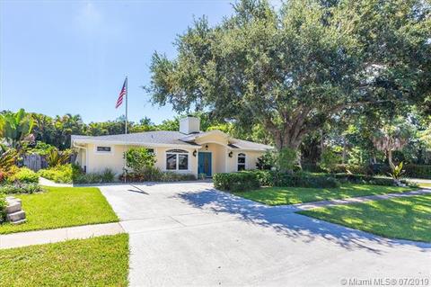 401 Douglas Dr, Jupiter, FL 33458 photo 2