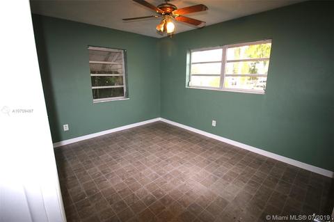 87 E 58th St, Hialeah, FL 33013 photo 11
