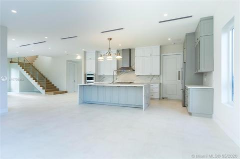 5712 Devonshire Blvd, Miami, FL 33155 photo 2